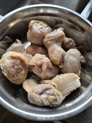 Roasted Chicken Drumsticks with Mushrooms and Potatoes recipe