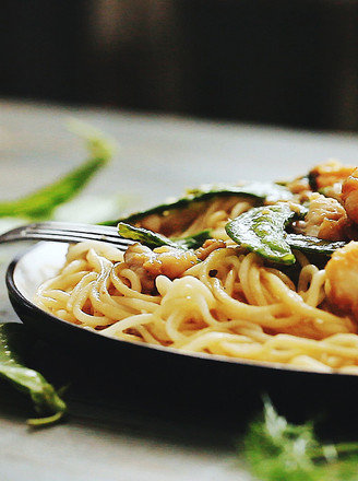 Fried Noodles with Seafood recipe