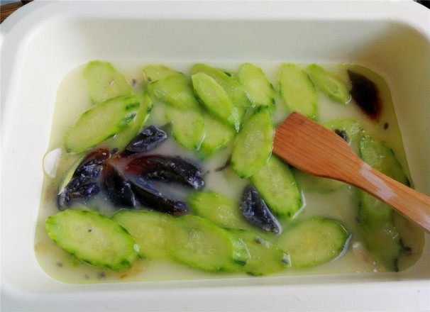 Cucumber Preserved Egg Soup recipe