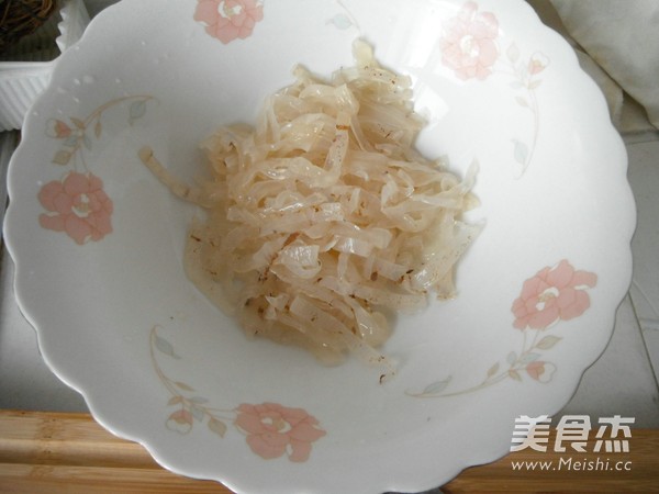 Cabbage Heart Mixed with Jellyfish Skin recipe