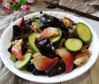 Cucumber Fungus Mixed with Arctic Shellfish recipe