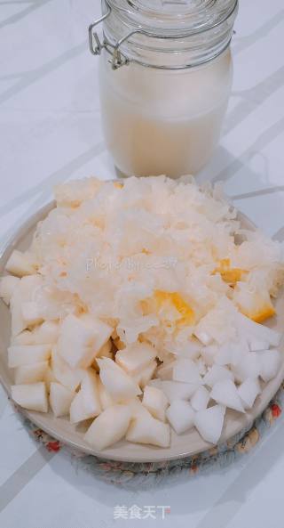 White Radish, White Fungus and Snow Pear Soup recipe