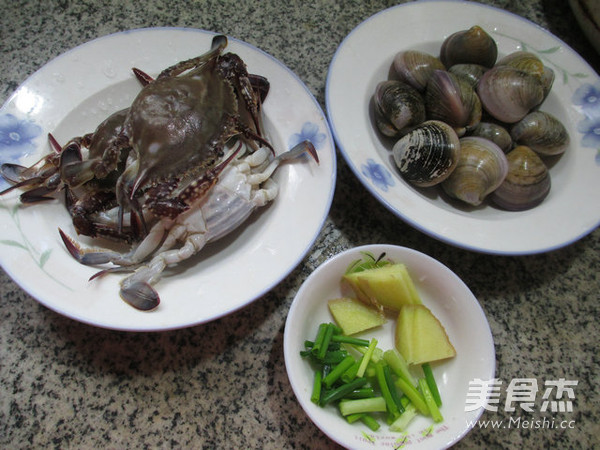 Round Clams Boiled Crab recipe