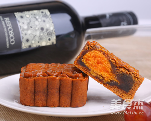 Mooncakes with Brown Sugar and Egg Yolk recipe