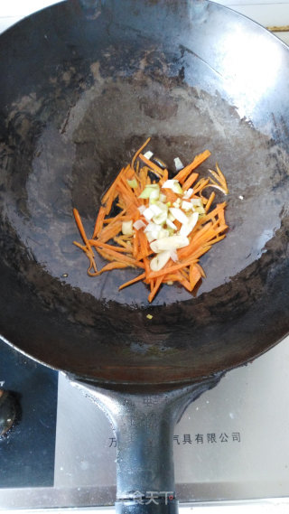 Stir-fried Vermicelli with Cabbage recipe