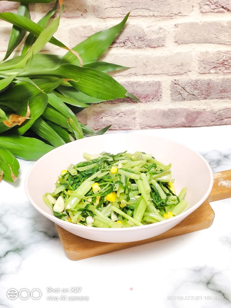 Stir-fried Water Spinach with Corn Kernels and Shrimp Paste