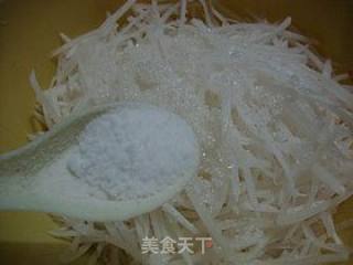 Sour and Spicy Appetizer Cold Dish------【sour and Spicy Carrot Shredded】 recipe