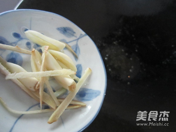 Stir-fried Shredded Pork with Pleurotus Eryngii recipe