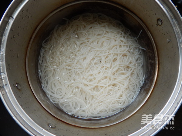 Cold Rice Noodles recipe