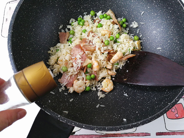 Fried Rice with Bacon and Pea recipe