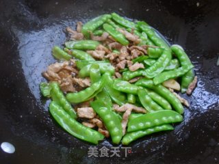 Fried Shredded Pork with Snow Peas recipe