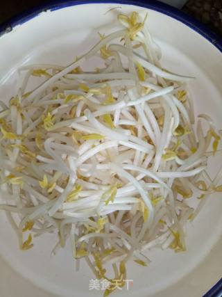 Stir-fried Pork with Green Garlic and Bean Sprouts recipe