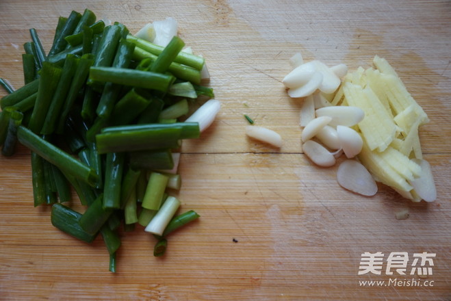 Black Pepper Popped Clams recipe