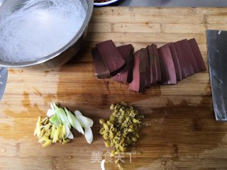 Duck Blood Vermicelli Pot with Pickled Pepper recipe