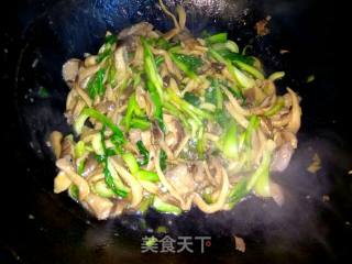 Mushroom Rape in Oyster Sauce recipe