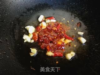 #团圆饭#garlic and Yellow Fried Jelly recipe