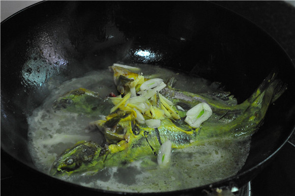 Yellow Thorn Fish Soup recipe