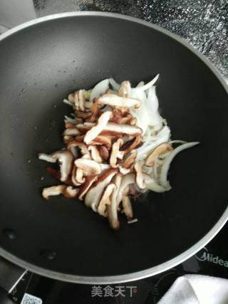 Stir-fried Cabbage with Mushrooms recipe