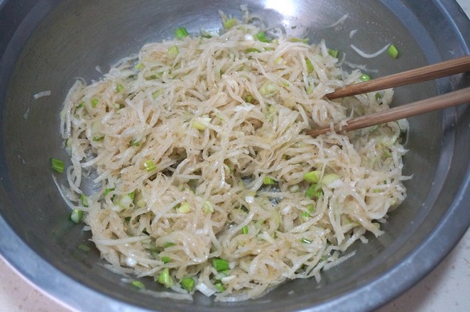 Thirteen Fragrant Shredded Carrot Pie recipe