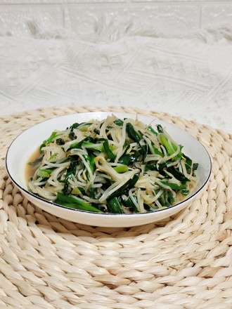 Stir-fried Bean Sprouts with Leek recipe