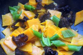 Stir-fried Pumpkin with Mixed Vegetables recipe
