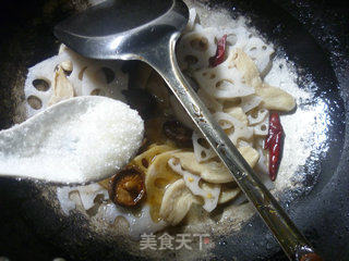 Stir-fried Lotus Root with Mushrooms and Soy Protein recipe