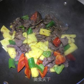 Stir-fried Beef with Pineapple recipe