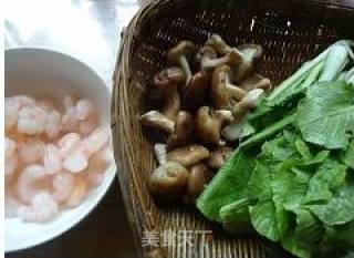 Creative Q Version Shiitake Mushroom and Shrimp Intestine Noodles recipe
