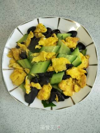 Scrambled Stupid Eggs with Cucumber Fungus recipe