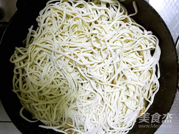 Lentil Braised Noodles recipe