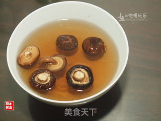 Braised Water Chestnut with Mushrooms recipe