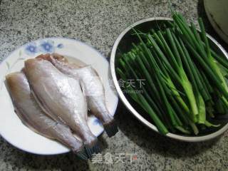 Grilled Rubber Fish with Chives recipe