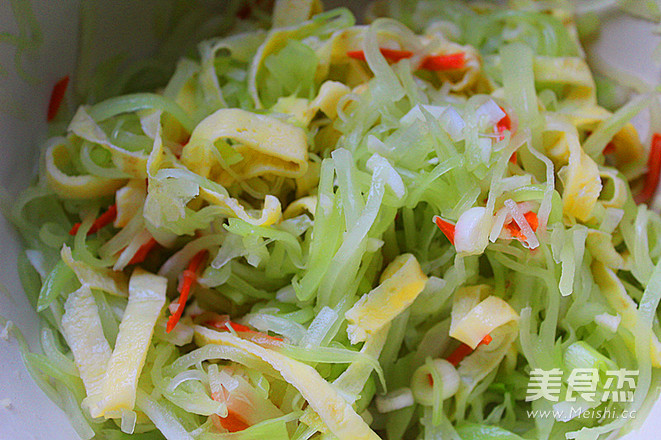 Green Bamboo Shoots Cold Egg Shreds recipe