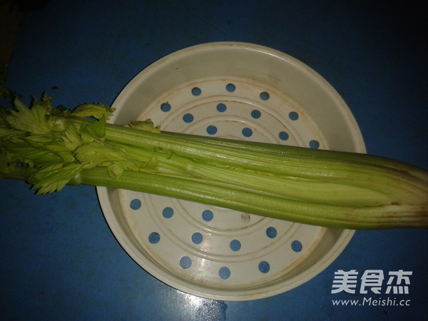 Celery Fried Beef Balls recipe