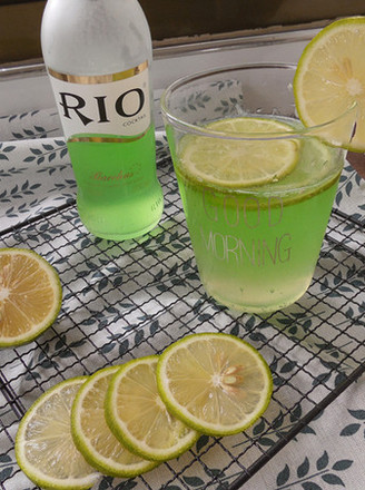 Summer Iced Lime Rio Cocktail recipe