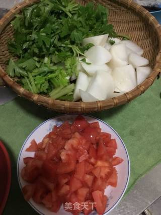 Stewed Beef Brisket with Tomato and Radish recipe
