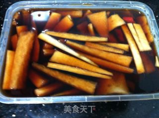 Sweet and Sour Radish Peel recipe
