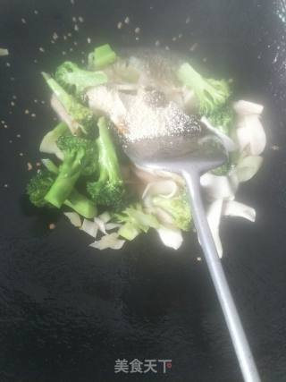 Broccoli in Oyster Sauce recipe