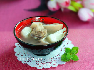 Lotus Root and Yam Spare Rib Soup recipe