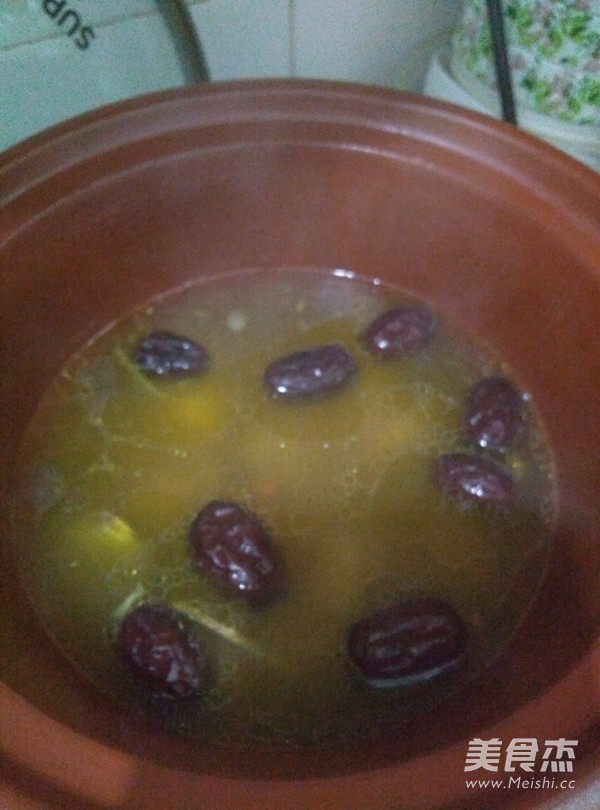 American Ginseng, Red Dates, Wolfberry Hen Soup recipe