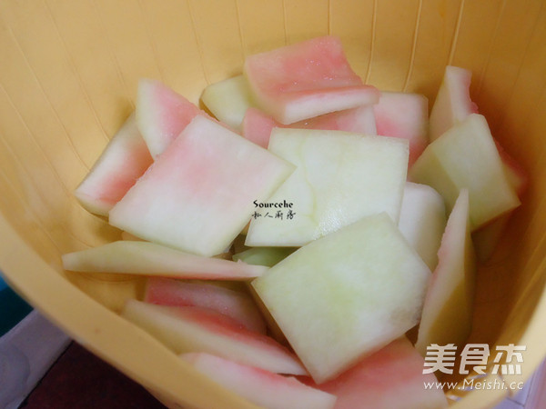 Watermelon Skin Bone Soup recipe