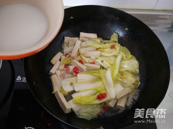 Stir-fried Tofu with Baby Cabbage recipe