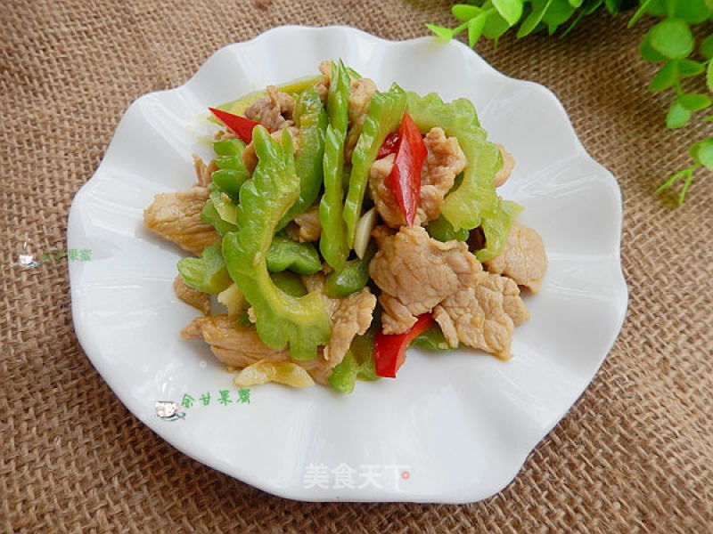 Stir-fried Lean Pork with Bitter Gourd recipe