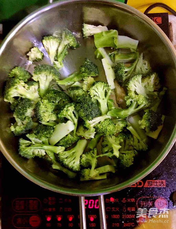 Home-style Fried Broccoli recipe