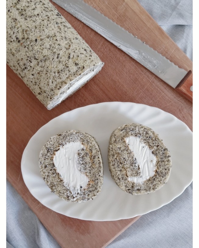 Black Sesame Salty Butter Cake Roll recipe