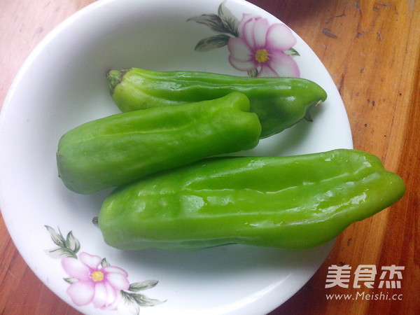 Stir-fried Straw Mushrooms with Green Peppers recipe