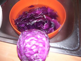 Fried Purple Cabbage with Egg recipe