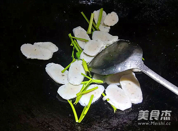 Fish Cake Stir Fried Fungus recipe