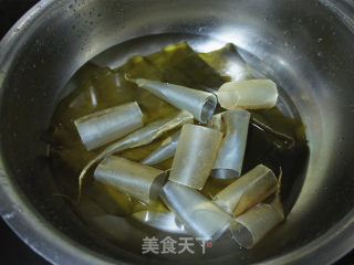 Fish Maw Kelp Tail Bone Soup recipe