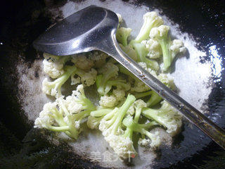 Stir-fried Cauliflower with Canola recipe